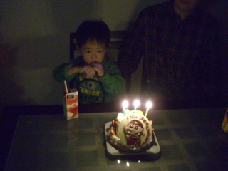 誕生日ケーキ３