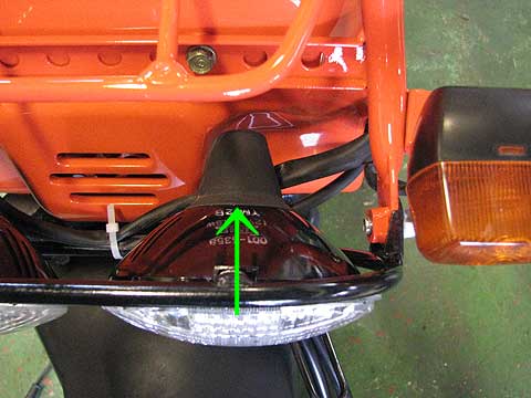 ズーマーのヘッドライト球を交換 原付バイクの修理＆交換方法入門 