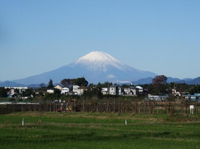 富士山：クリックして大きな画像でご覧ください