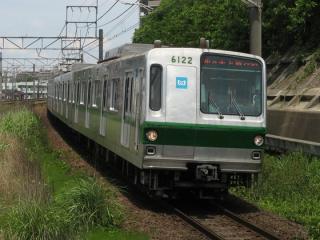 これまでの千代田線の主力車両である営団6000系。