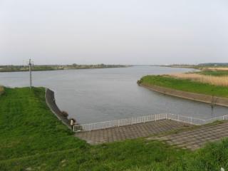 利根川に注ぐ長門川。利根川の河口（千葉県銚子市）から66.5km地点。