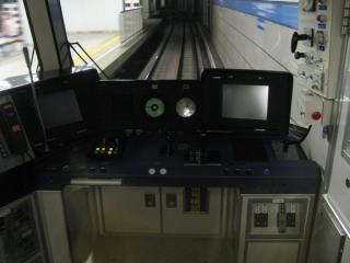 神戸市営地下鉄5000形の運転台
